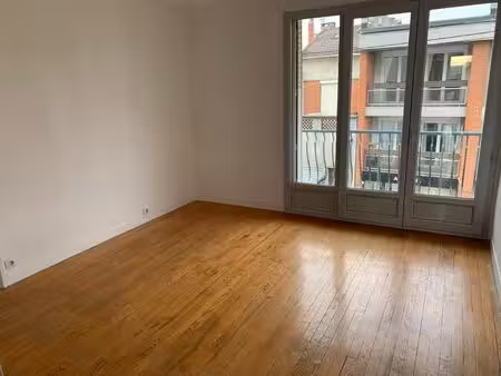 toulouse  quartier la roseraie  appartement t4 de 66 m² rénové avec cave privative