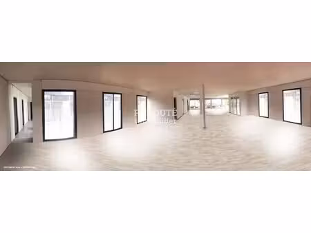 location commerce cormontreuil 51350 342m²