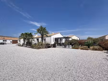 maison beauvoir sur mer