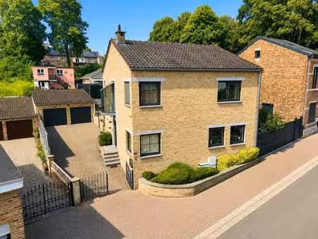 maison 4f - 3ch - double garage - jardin - veranda
