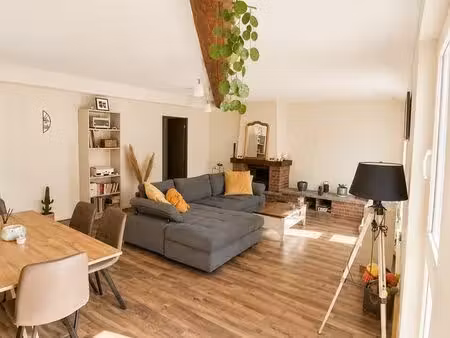 grand t4 de 118 m² – rue de la république – centre de verdun-ciel