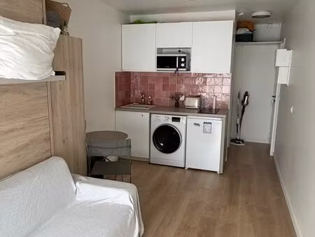 tres beau studio meublé rénové – paris 11 (chemin vert/bastille)