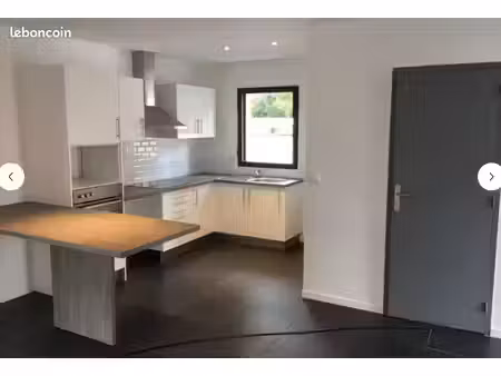 maison avec 3 chambres