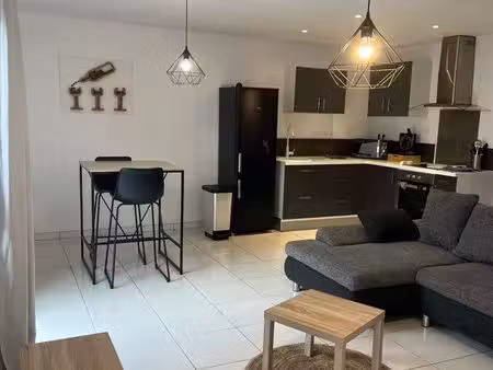 t2 meublé 50 m2 le soler
