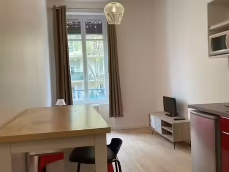 loue - studio rénové à villeurbanne (69100) grand clément