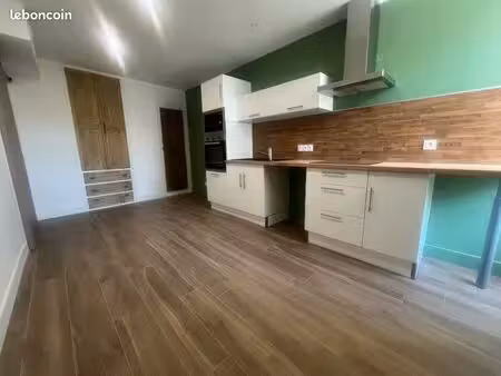 ❤️ coup de cœur – a louer maison de charme 100 m² entièrement rénovée – centre de bressuir