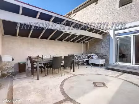 appartement 4 pièces 153 m²