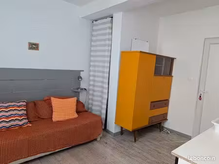 appartement t2 dans grand jardin avec piscine