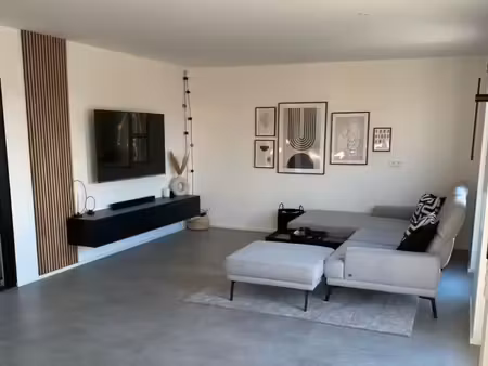 t4 meublé rénové – 3 chambres  balcon vue aiguilles de chabrières