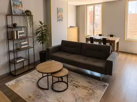 appartement meublé t3 de 82 m² – hyper-centre de roanne – 814 /mois cc