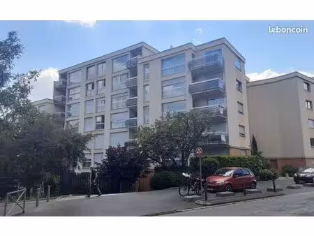appartement f2à louer dans immeble de standing