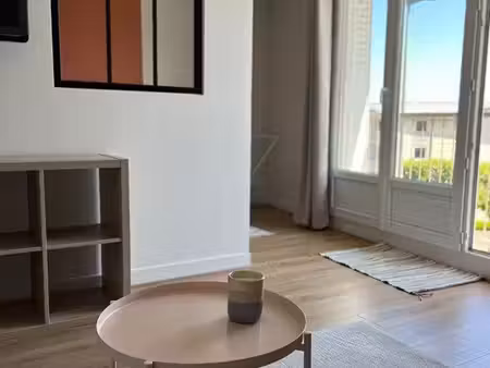 location studio meublé caen proche tram