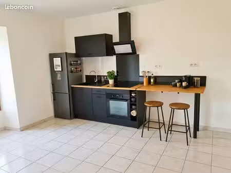 t2 lumineux et moderne de 45 m² – calme  verdure et parking sécurisé