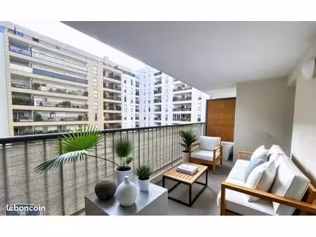 spacieux studio meublé de 33 m² + terrasse/balcon de 12 m² & parking – marseille 10ᵉ (la c