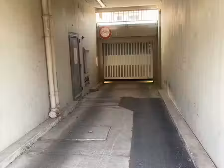 garage à la petite-hollande  25200 montbéliard