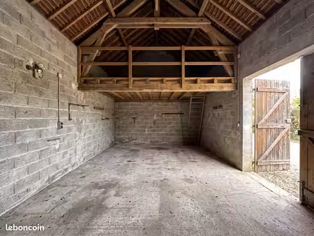 grand box / garage de 30m2 – centre-ville verneuil