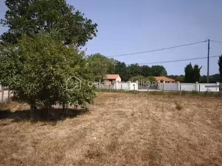vente terrain 955 m² à gours (33660)  55 000 €