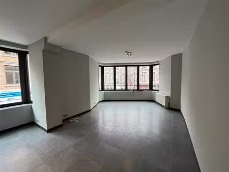 studio à louer à rue des carmes 1 namur (vbe53912)