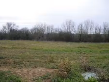 vente terrain à champdeniers-saint-denis (79220) : à vendre / champdeniers-saint-denis