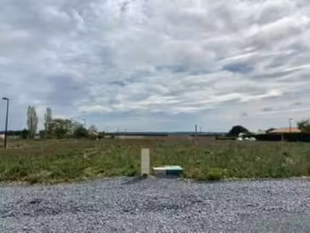 vente terrain à fors (79230) : à vendre / fors
