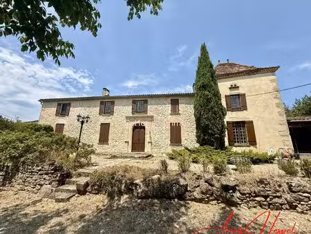 rare sur le secteur - maison en pierre de 1834 avec pigeonnier  grange 120 m² et jardin pi