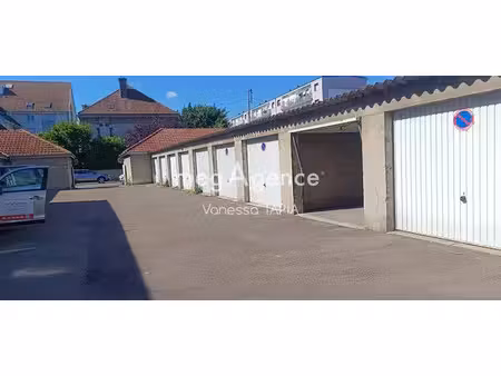 location parking 15 m² à troyes (10000)  58 €