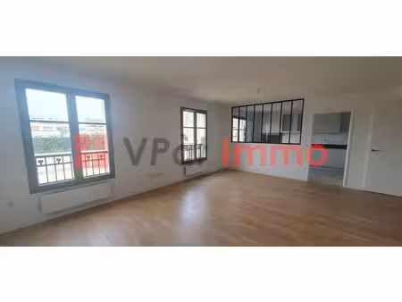 location duplex 5 pièces 136.43 m² à versailles (78000)  3 195 €