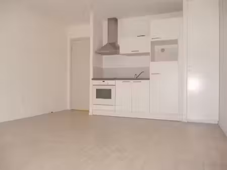 location appartement 2 pièces 53.18 m² à amiens (80000)  700 €