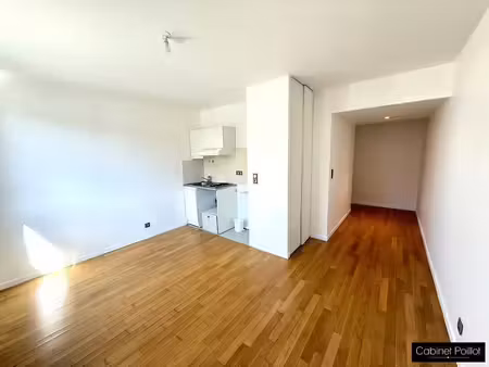 location appartement 1 pièce 27.16 m² à montreuil (93100)  770 €