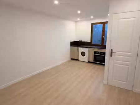 location appartement 3 pièces 45 m² à rampillon (77370)  730 €