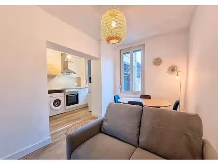location meublée appartement 2 pièces 32 m² à strasbourg (67000)  790 €