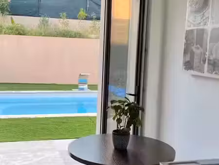 location meublée appartement 1 pièce 20 m² à aubagne (13400)  690 €