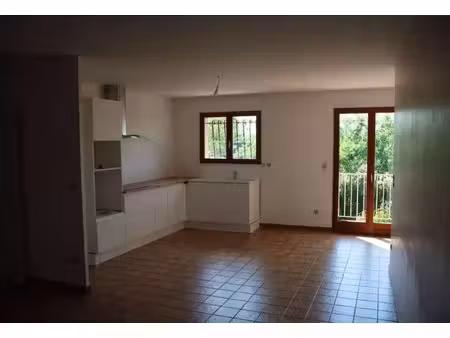 location appartement 3 pièces à libourne (33500)  784 €