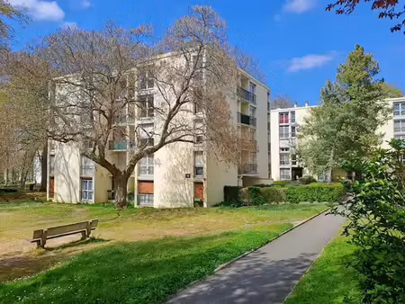 location appartement 3 pièces 59 m² à avon (77210)  820 €