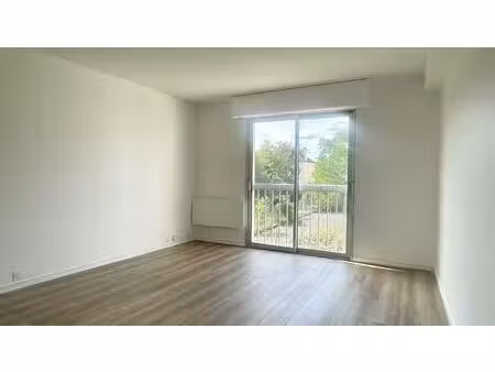 beau t2 de 52 31m²