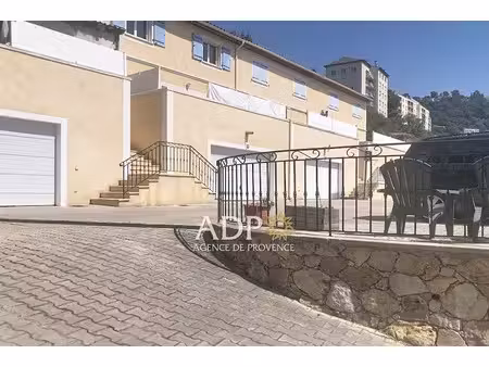 vente maison 4 pièces 97.8 m² à grasse (06130)  400 000 €