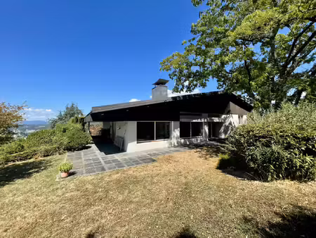 maison individuelle de 183 m2 avec vue lac sur 2058 m2 de te
