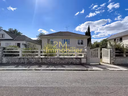 la rochette à proximité de la gare de melun
