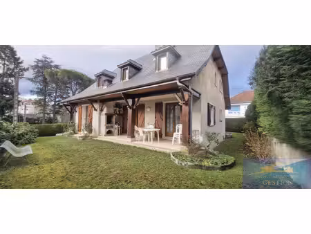 lourdes hyper centre maison de 172m2