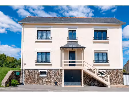 maison à vendre à moulins / 97 m² / 2 chambres ? sous-sol complet / terrain 617 m² /aucun 