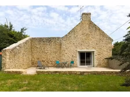 riantec : maison en pierre rénovée avec une vie de plain-pied