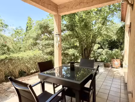 belle villa t6 sur 1 222 m2 de terrain