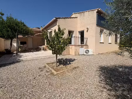 villa t5 de plain pied d'env. 125 m² avec grand garage attenant sur parcelle de terrain d'