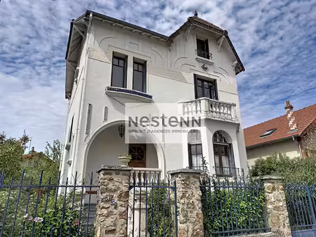 maison de charme des années 50 -126 m² - 4 chambres - à 5 min de la gare - saint prix