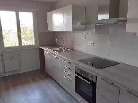 location appartement 4 pièces 79 m² à dijon (21000)  960 €