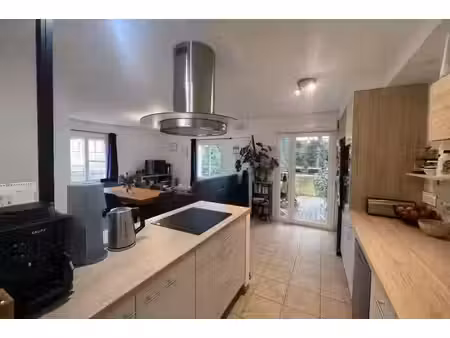 location meublée appartement 3 pièces 71.65 m² à saint-cannat (13760)  1 000 €