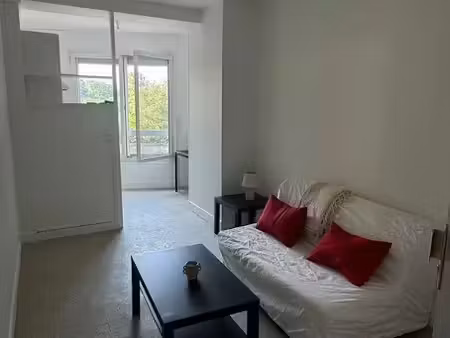 location meublée appartement 1 pièce 21 m² à vanves (92170)  985 €