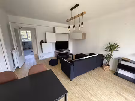 location meublée appartement 4 pièces 73 m² à rennes (35000)  1 290 €