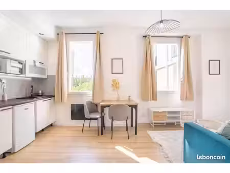 studio 1 pièce 25 m²