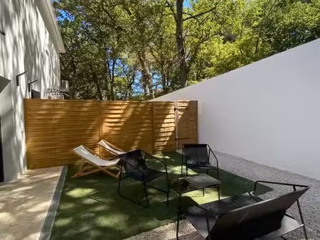 joli appartement rez des jardin simiane